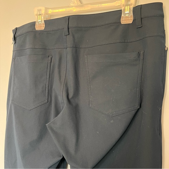 LULULEMON men’s ABC pant - Picture 6 of 7